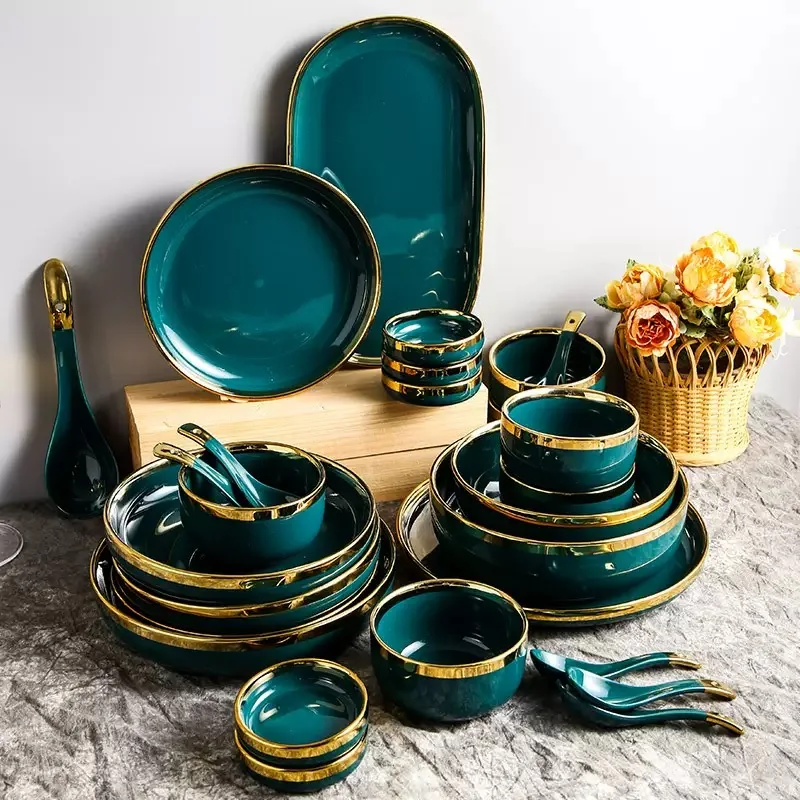 Il set di stoviglie in ceramica verde foresta di lusso include piatti poco profondi, ciotole per zuppa di riso, piatto e cucchiaio per pesci 2
