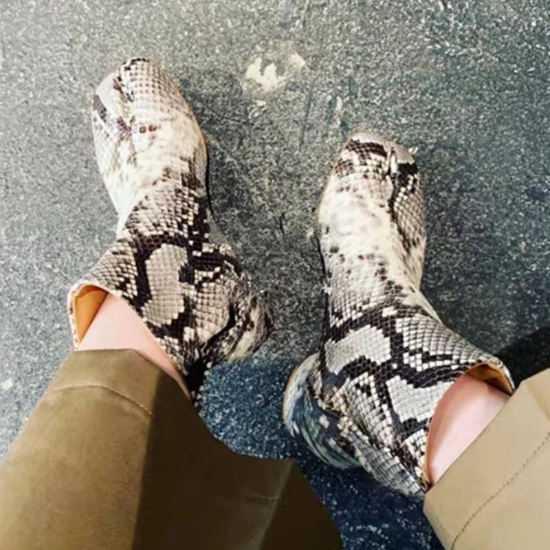 Stivali neri Tabi con punta divisa per donna Design di marca scarpe alla caviglia con stampa serpente invernale décolleté con tacco alto grosso da donna Botas Mujer 2