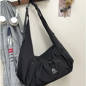 Nuove borse a tracolla semplici e versatili autunnali Borse a tracolla per il tempo libero alla moda Borsa da allenatore casual strutturata semplice e casual per le donne 1