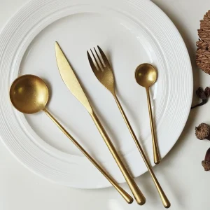Set di posate Vintage in acciaio inossidabile 304 dorato coltello da bistecca forchetta cucchiaio Set forchetta da frutta Dessert cucchiaio da caffè posate 1