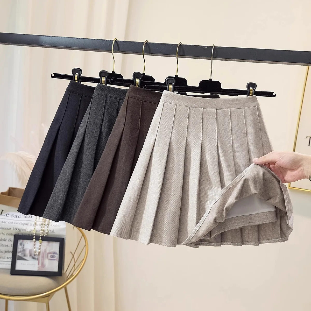 Gonna scozzese di lana ispessita Mezza lunghezza Donna Autunno Inverno Nuovo stile Slim a vita alta A-line JK Gonna corta nera 2