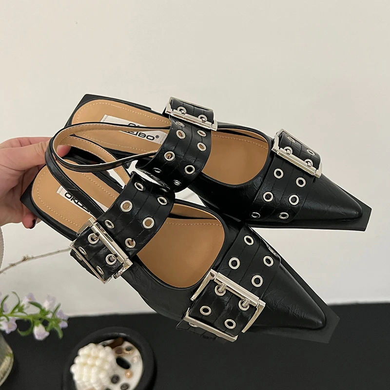 Donne piatte con scarpe 2025 Designer di lusso fibbia Moda donna appartamenti scarpe Slingback punta a punta sandali femminili casual muli 2