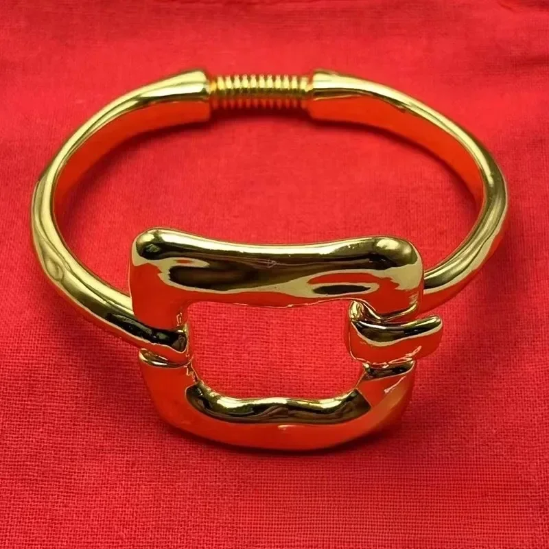 2025 Borsa regalo per le vacanze con bracciale da donna con pietre preziose di lusso di alta qualità, ultima moda europea e americana 6