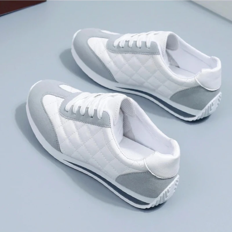 Scarpe da ginnastica da donna primaverili Scarpe vulcanizzate da donna alla moda Scarpe da corsa da passeggio per esterni Scarpe da ginnastica leggere e confortevoli 4