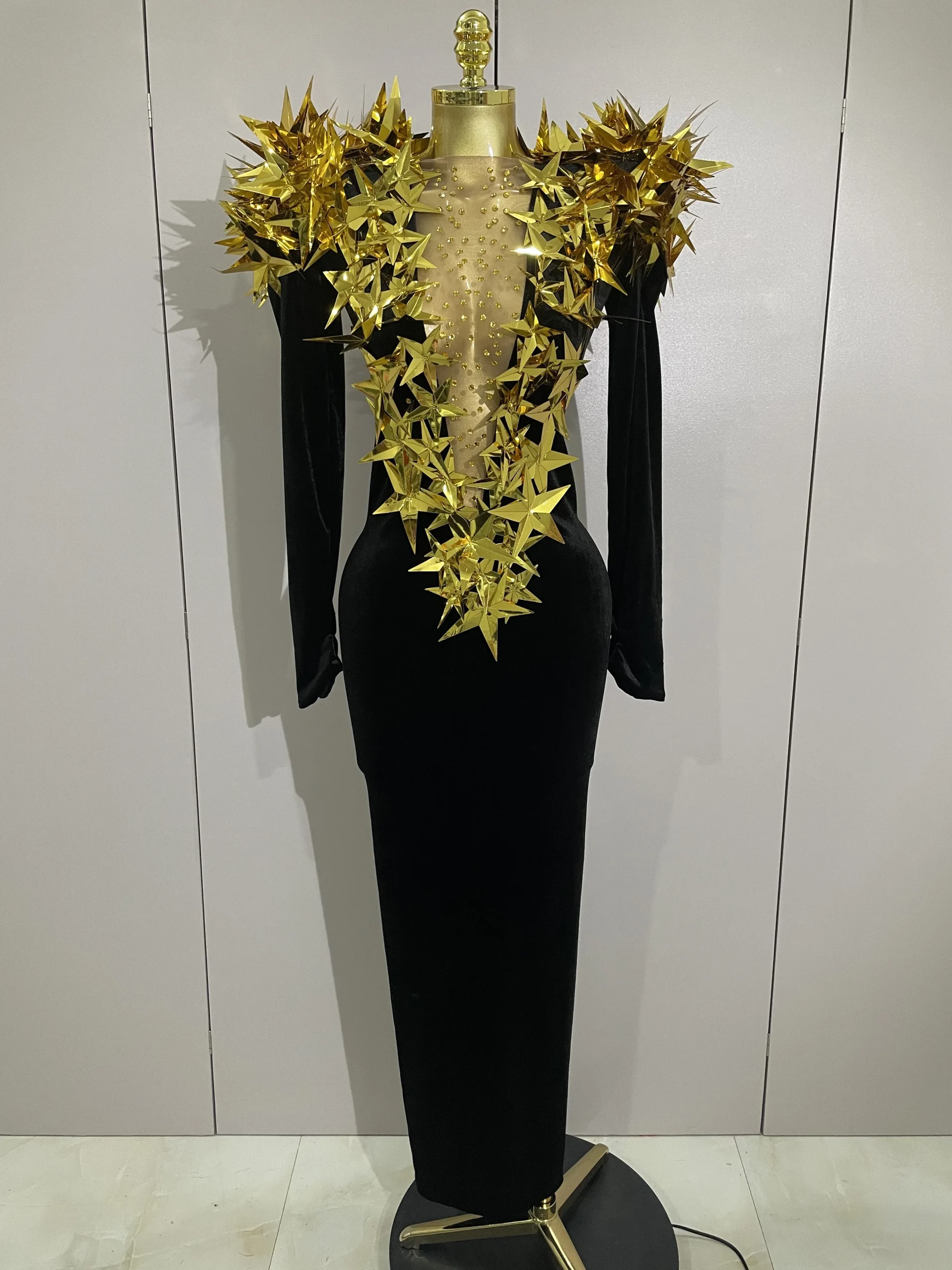 2025 Nuovo Shiny Gold Star Strass Velluto Abito lungo da donna Sera Festa di compleanno Club Gala Hosts NightClub Bar Costumi di scena 1