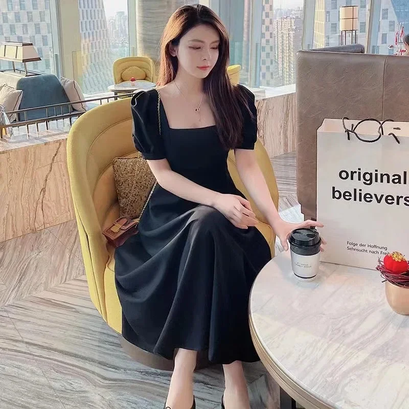 Abito lungo con colletto quadrato Abito nero stile Hepburn Abito longuette a maniche corte con gonna lunga da donna elegante di fascia alta retrò taglie forti 2