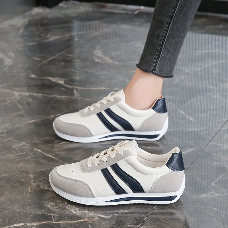 2025 Nuove scarpe da ginnastica casual Moda scarpe da corsa all-match Scarpe da donna sportive leggere e traspiranti Zapatos De Mujer 5