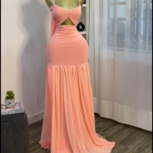 CM.YAYA Abito lungo maxi midi da donna con cinturino senza maniche increspato con scollo a V pieghettato con spacco laterale A-line 2025 Abiti da festa sexy di compleanno 1