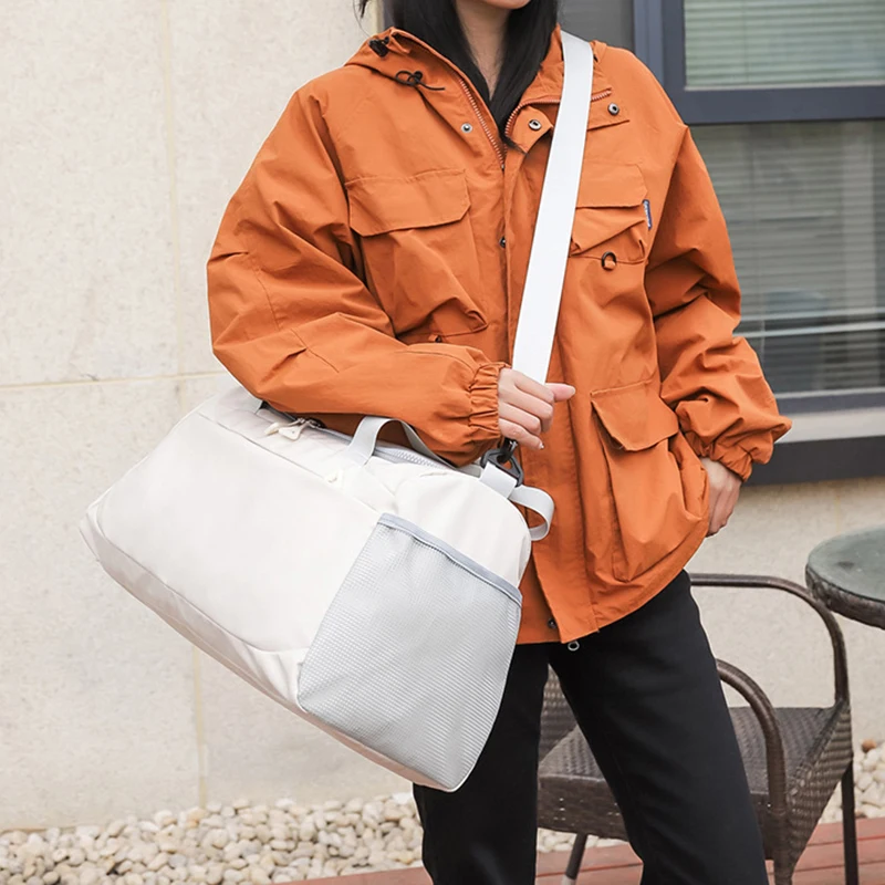 Borsa sportiva e fitness con separazione asciutta e bagnata, borsa di grande capacità, borsa portaoggetti multifunzionale a spalla singola 3