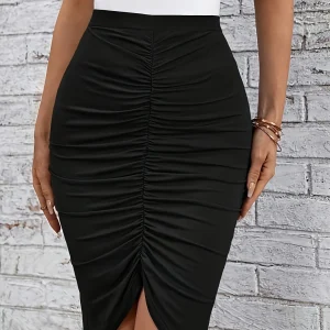 Elegante gonna arricciata a vita alta con sfiato posteriore da donna: perfetta per la moda primaverile ed estiva 1