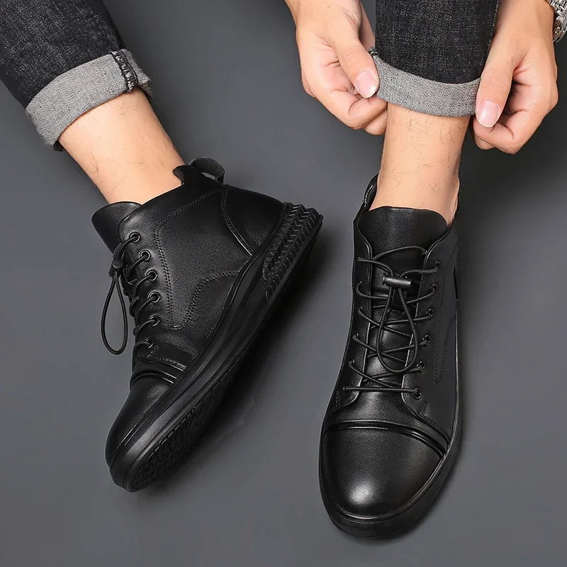 Scarpe casual da uomo in vera pelle Scarpe da ginnastica alte alla moda Scarpe invernali in pelliccia di lana Calde stivali da uomo Calzature antiscivolo da neve per esterni 2