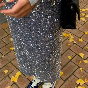 Gonna lunga con paillettes a vita alta da donna Gonne dritte eleganti lucide con spacco Gonna lunga con paillettes nera primavera estate per le donne 1