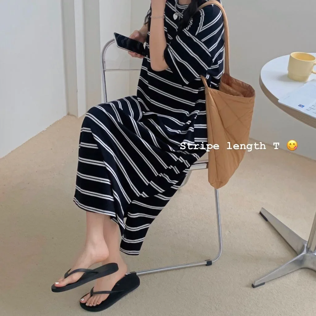 Abito t-shirt lungo ampio Abito estivo da donna Design Sense Modello a righe casual Effetto dimagrante Abito stile coreano taglie forti 4