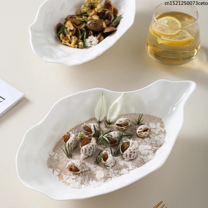 Piatto creativo in ceramica con guscio di ostrica, piatti da pranzo, piatto da sushi, sashimi, piatto da concepzione artistica, ristorante dell'hotel, stoviglie bianche 4