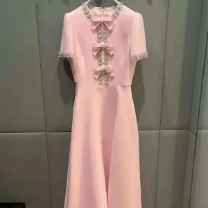 IEQJ Bow Diamond Impiombato Abiti da donna Girocollo Vita alta Manica corta Abito moda Donna Autunno 2025 Nuovo 36A3085 1