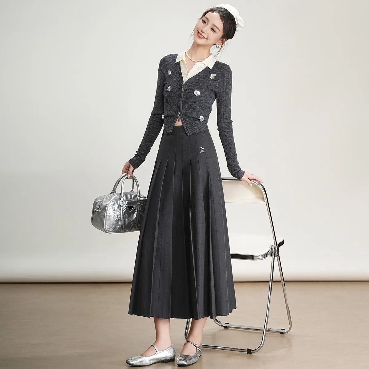 LOUIS YAO Nuova semplice gonna a pieghe ricamata da donna 2025 Autunno tinta unita con pieghe strutturate Gonna lunga a trapezio Elegante 2