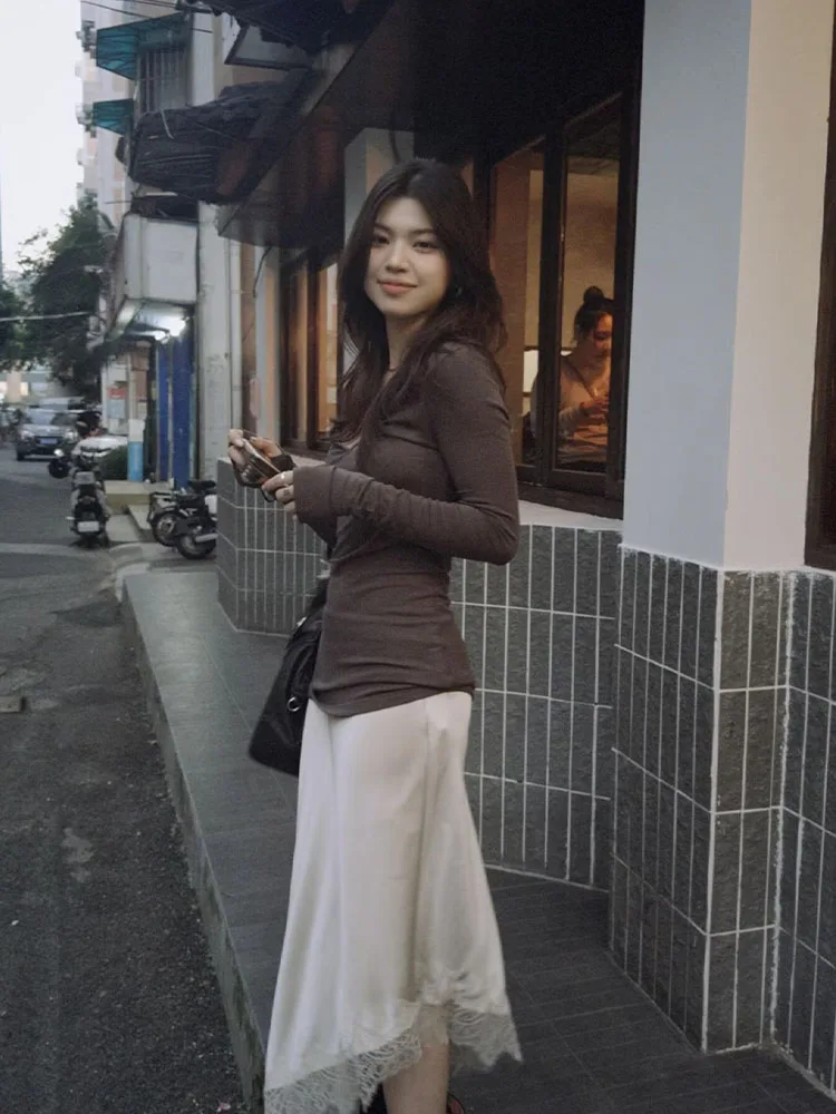 HH Donna Primavera Moda Pendolarismo Raso di seta Orlo asimmetrico Decorazione in pizzo Gonna femminile Casual Street Style Gonna di media lunghezza 5