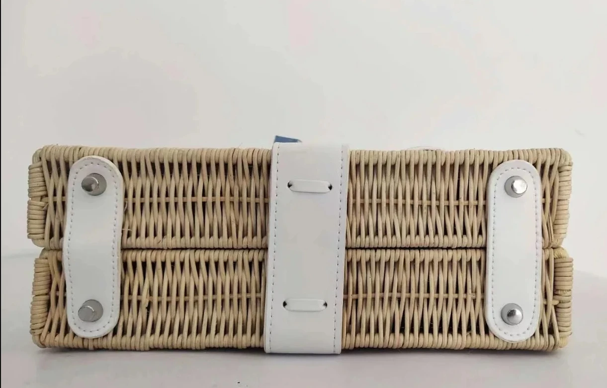 Borsa a tracolla estiva da donna francese in paglia intrecciata 1