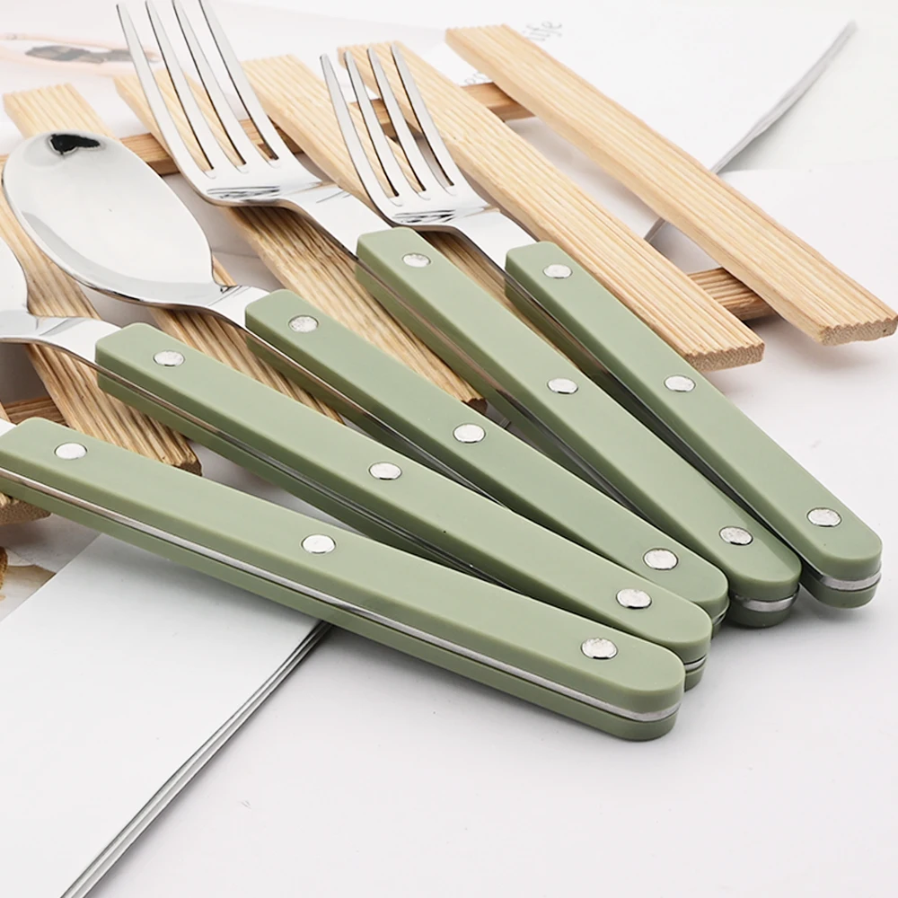 Manico in ABS Rivetti Decorazione Set di posate Set da pranzo in acciaio inossidabile Forchetta verde Coltello Cucchiaio Stoviglie occidentali Posate da cucina 6