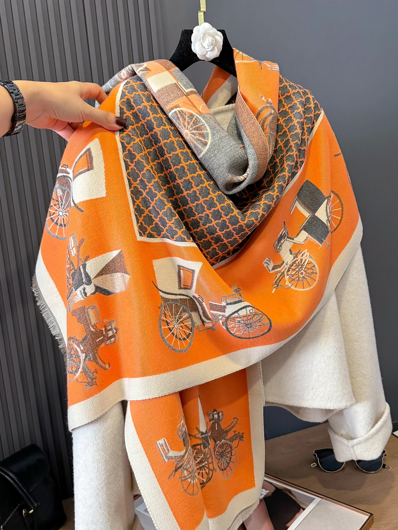 2024 Poncho Echarpe Pashmina Cashmere Scarf for Women Thick Warm Winter Blanket Brand Female Luxury Quality Shawl Wrap Bufanda 1