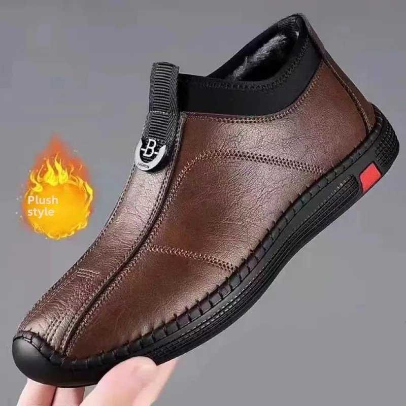 Scarpe casual in pelle da uomo Leggere antiscivolo Fondo morbido Slip-On Foderate in pile Calde scarpe slip-on da guida Traspiranti estive 2