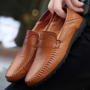 Nuove scarpe in pelle da uomo autunnali Calzature in pelle di moda di alta qualità Scarpe da ginnastica leggere comode piatte casual da uomo stile britannico 1