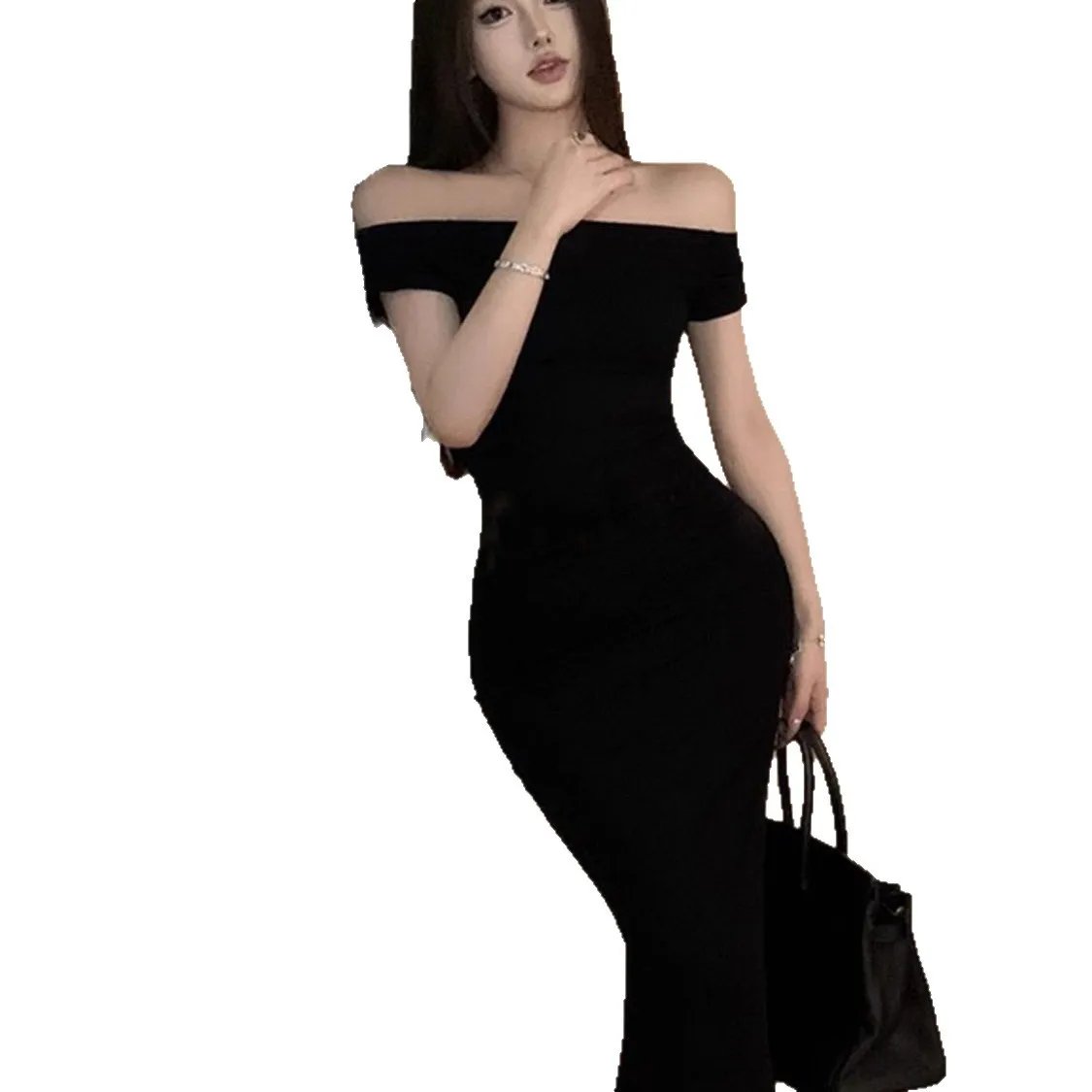 Elegante abito lungo a coda di pesce nero che dimagrisce stile francese estivo nuovo abito monospalla abito longuette sexy in tessuto di poliestere 5