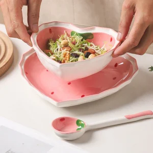 Piatto in ceramica Ciotola da dessert per fragole a forma di cuore con piatto cucchiaio Ciotola per insalata di frutta per cucina domestica Ristorante Piatti per sushi 1