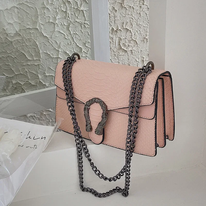 2025 Nuova borsa quadrata piccola di lusso leggera da donna - Niche Premium, tracolla/messeggero a catena 4