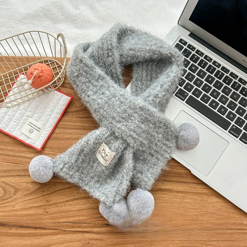 Sciarpe invernali in cashmere per bambini in stile coreano – Ghette a quattro pompon, spesse e calde con collo incrociato per neonati nelle stagioni fredde. 3