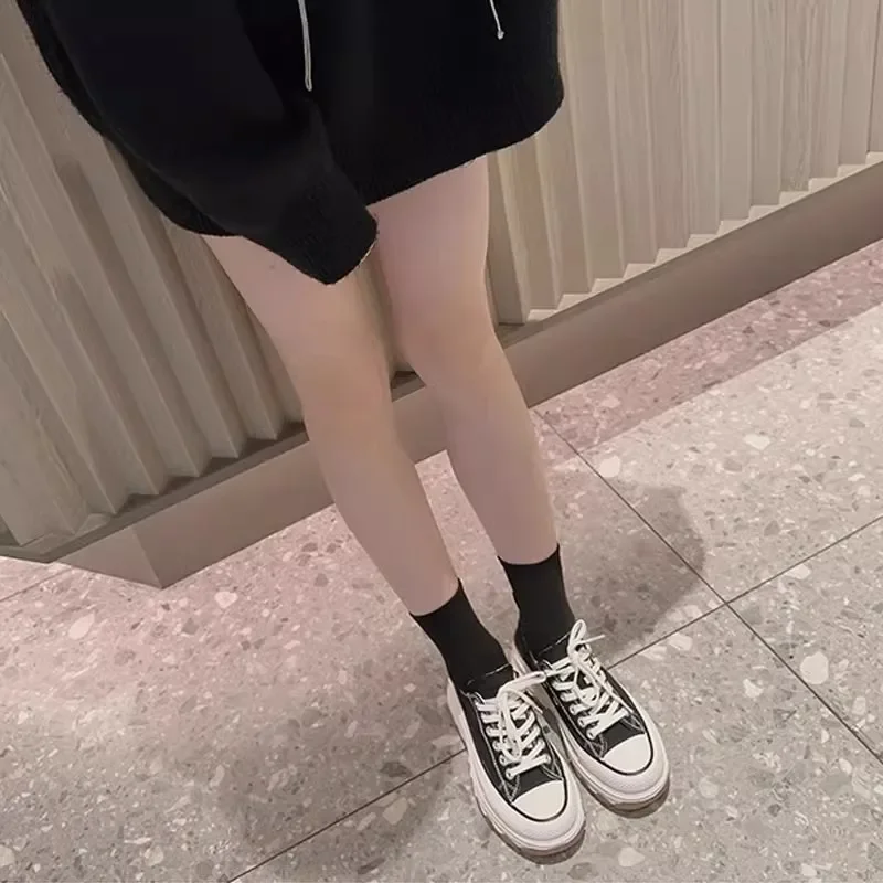 Scarpe di tela con fondo spesso da donna Primavera Nuovo stile che aumenta le scarpe da tavolo bianche sportive con piattaforma casual a testa grande 4