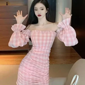 Mini abito scozzese dolce e piccante con design monospalla a maniche lunghe con coulisse per la vendita calda autunnale della stagione Vint dimagrante 1