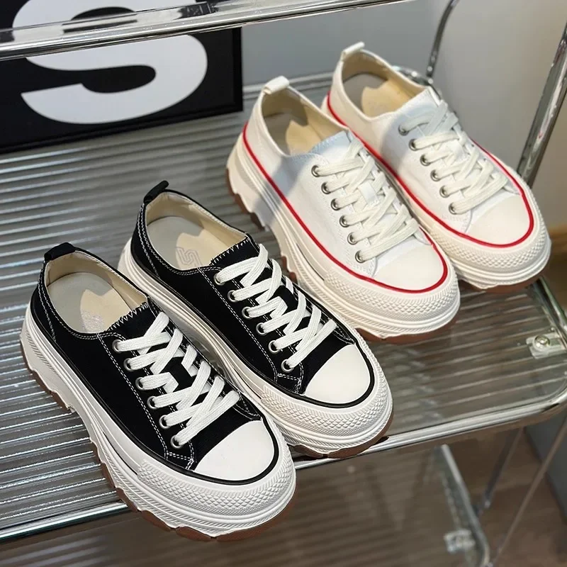 Scarpe di tela con fondo spesso da donna Primavera Nuovo stile che aumenta le scarpe da tavolo bianche sportive con piattaforma casual a testa grande 3