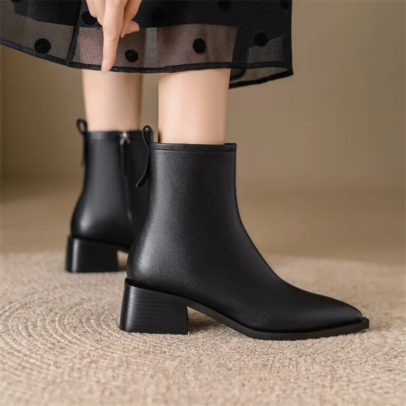 Nuovo Autunno Inverno Stivali da donna in pelle di mucca Moda Stivali da cavaliere a punta per le donne Stivali corti da donna Tacco grosso Botas Mujer 5