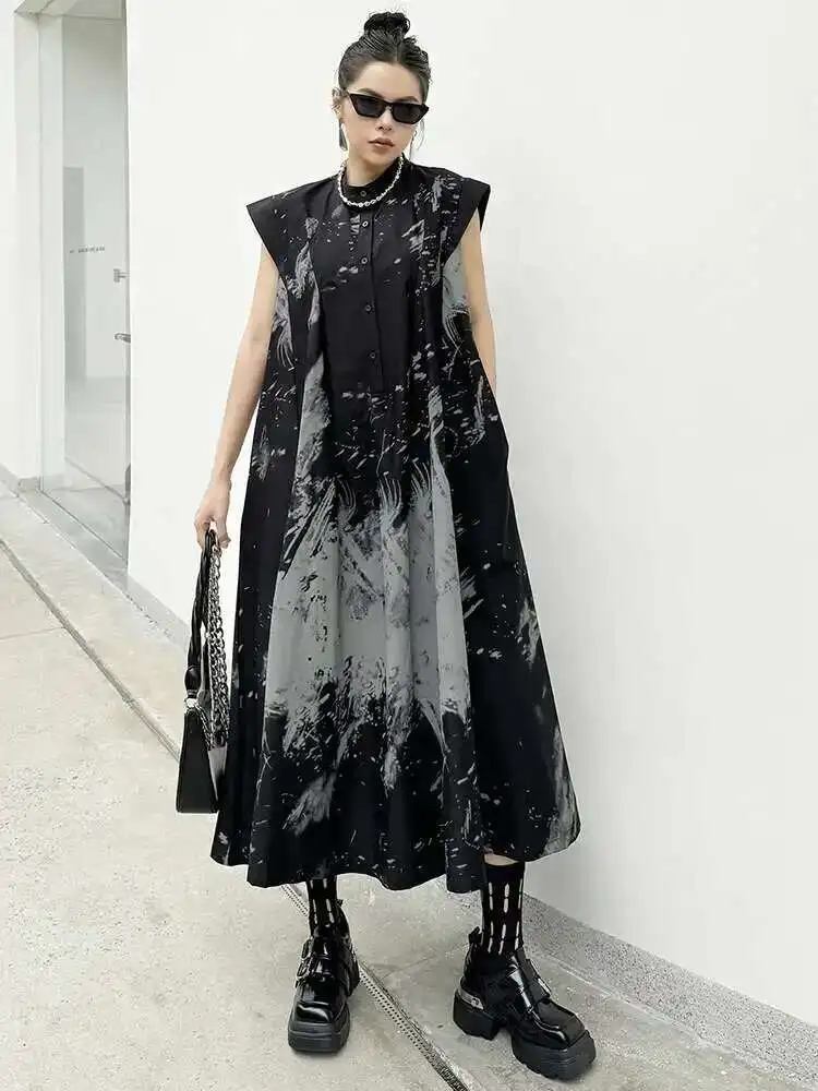 EAM Donna Modello nero stampato Abito camicia longuette di grandi dimensioni Nuovo colletto alla coreana senza maniche Moda marea Primavera Estate 2025 1DH5837 4