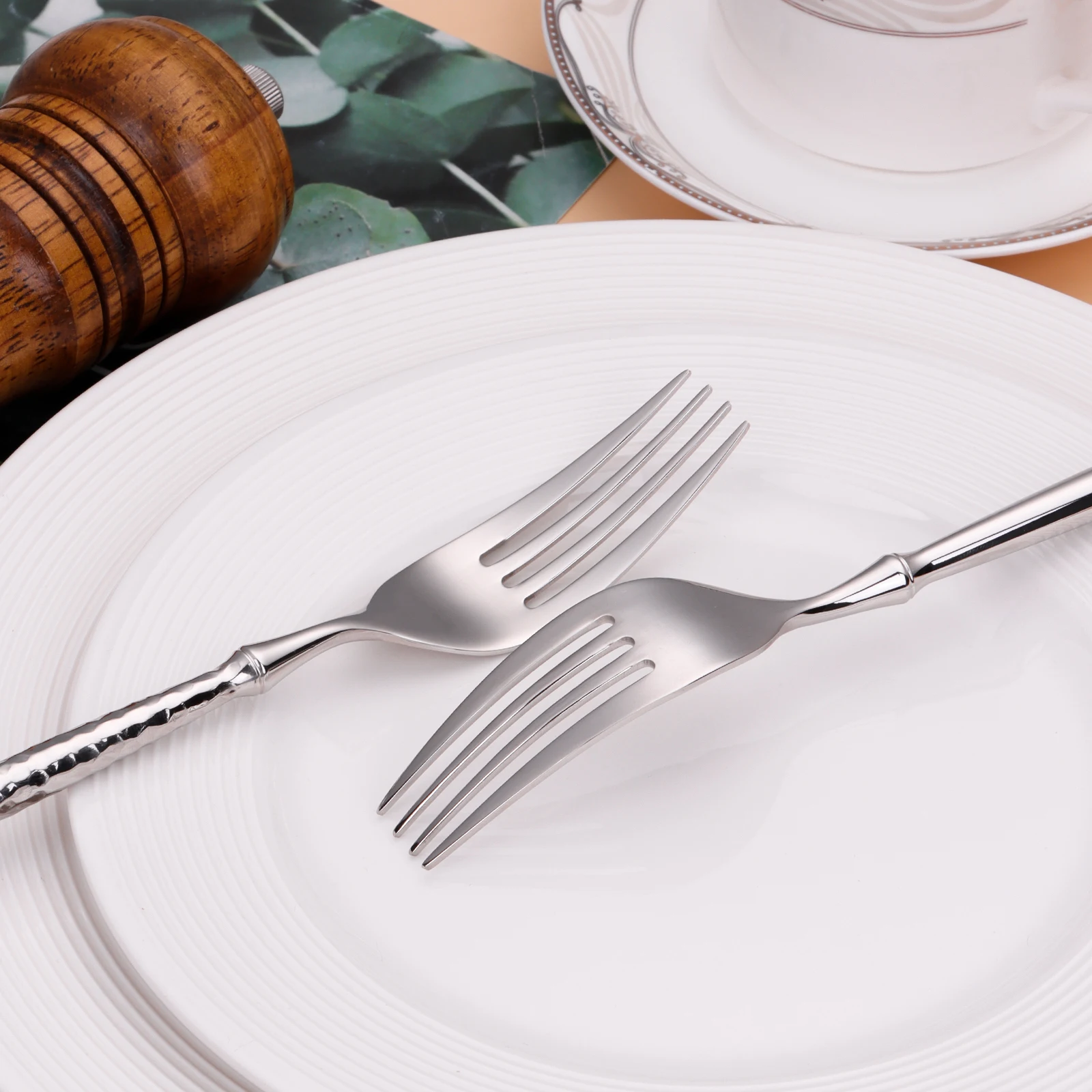 6/16/20/24 pz nastro in acciaio inox 304 Set di posate nastro stoviglie modello martello occidentale manico cena Set coltello forchetta cucchiaio 5