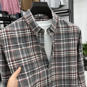 Camicia da uomo in cotone spazzolato, nuovo prodotto più venduto per l'autunno e l'inverno 2025, camicia a quadretti a maniche lunghe in cotone casual 1