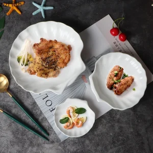 Piatto da pranzo in ceramica a forma di conchiglia creativa Stoviglie per la casa Snack Vassoio da dessert Hotel Ristorante Stoviglie creative Piatto per pasta 1