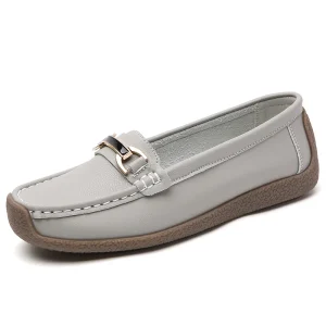 Scarpe casual da donna firmate Scarpe basse slip on in pelle Mocassini da donna Mocassini Sneakers di marca di lusso per donna Taglie forti 35-44 1