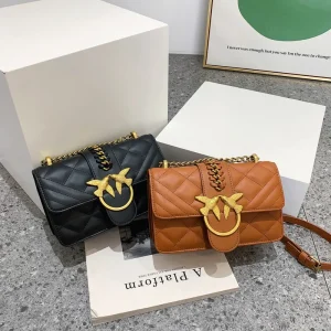 Nuova borsa da donna Swallow Borsa da mummia semplice retrò leggera quadrata con mini design a catena 1