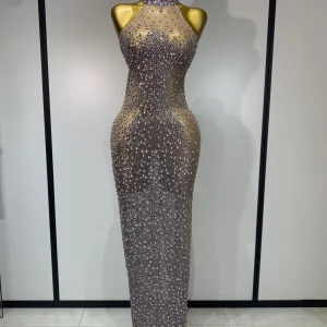 2025 Nuovo abito lungo trasparente in rete senza maniche Abito sexy con strass scintillanti senza schienale Abiti da sera per festival di celebrazione 1