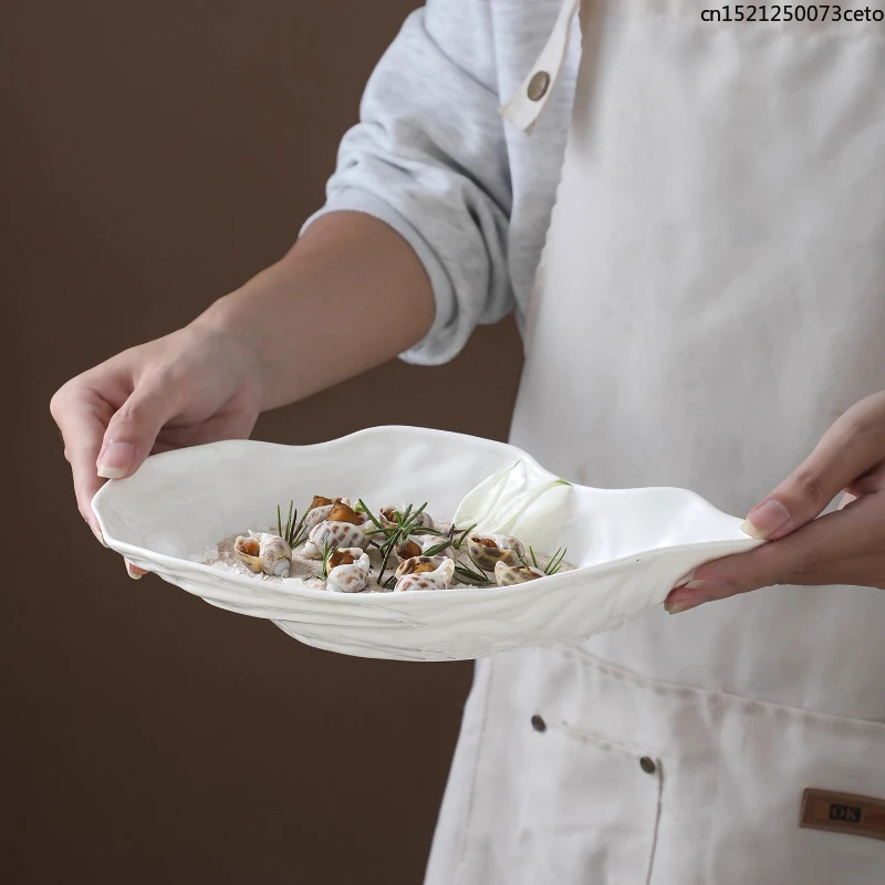 Piatto creativo in ceramica con guscio di ostrica, piatti da pranzo, piatto da sushi, sashimi, piatto da concepzione artistica, ristorante dell'hotel, stoviglie bianche 5