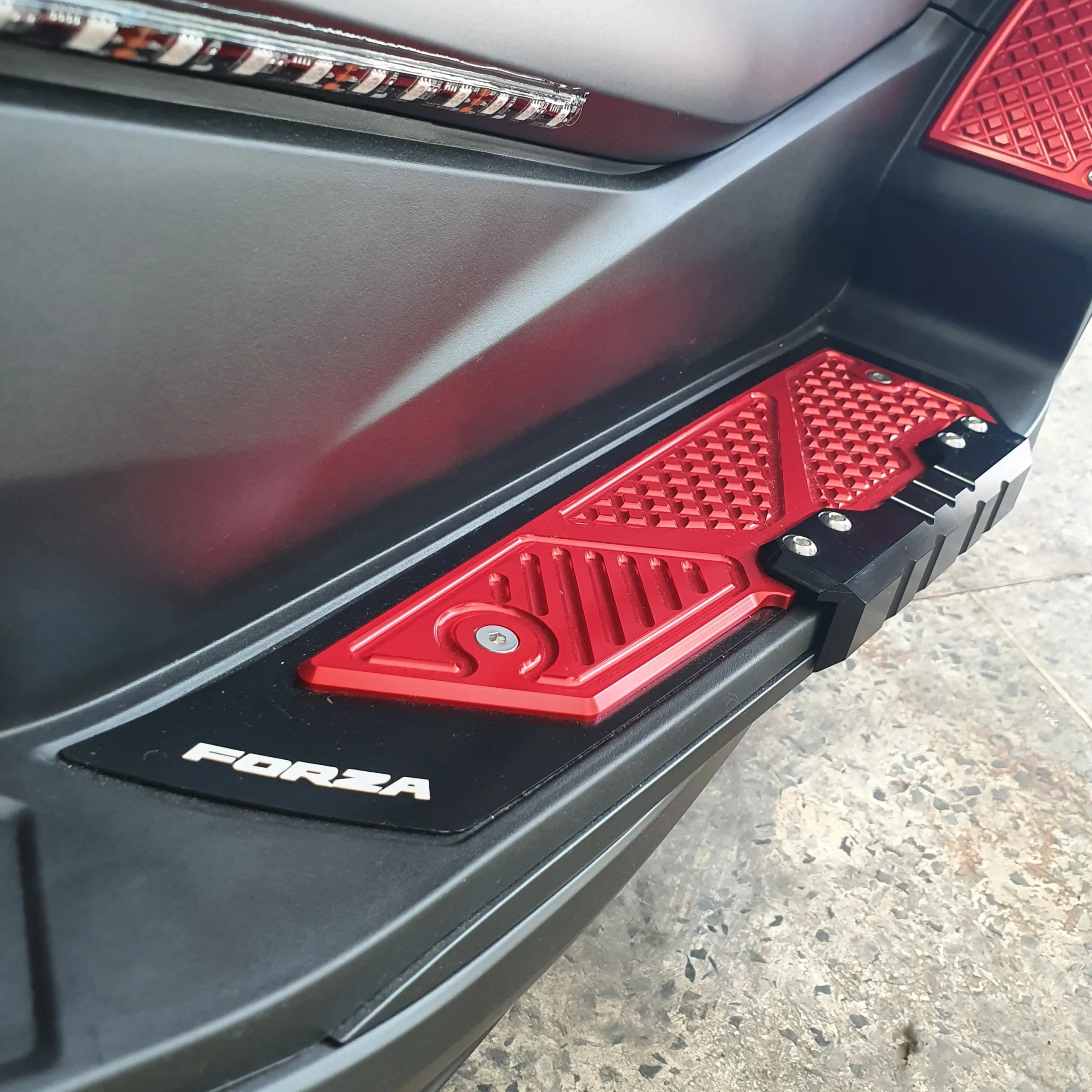 Pedane moto accessori poggiapiedi scooter tappetino per HONDA forza300 forza350 2018-2023 4