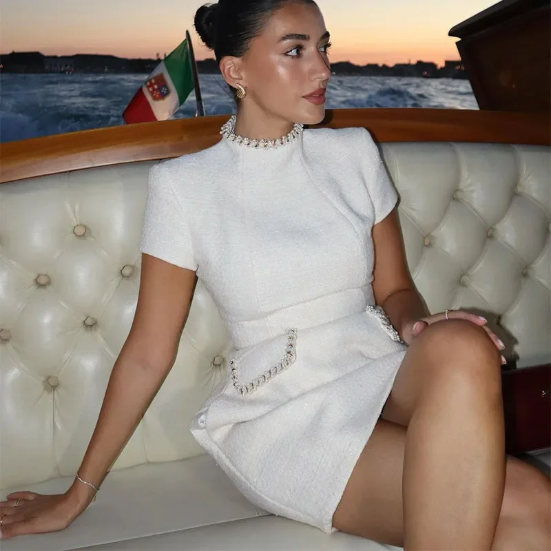 Abito corto bianco elegante in tweed A-line Mini abiti curvy Spalline di lusso Nuovi abiti da sera neri Festa di compleanno 2025 Estate 2