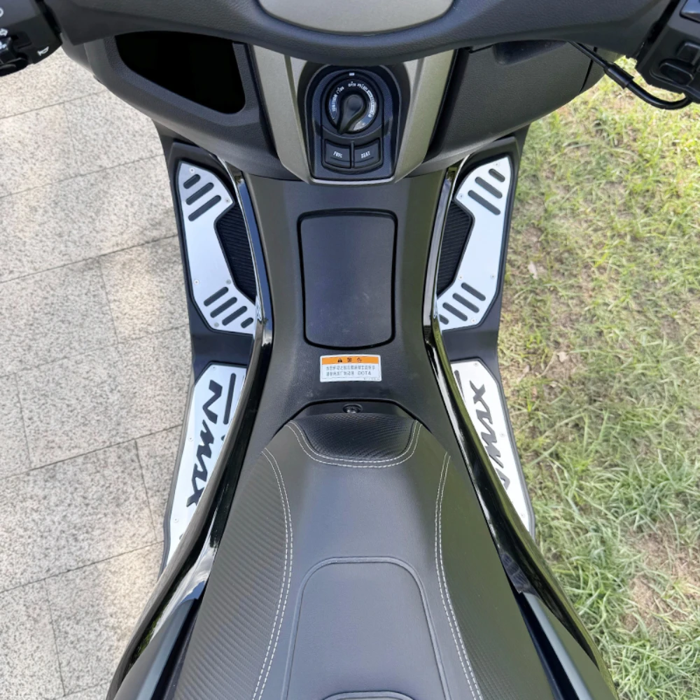 Moto Pedana Passi Pedane Rilievi Del Piede Pedali Antiscivolo Pedane Piastra Per Yamaha NMAX125 NMAX155 NMAX 125 155 2020-2024 2