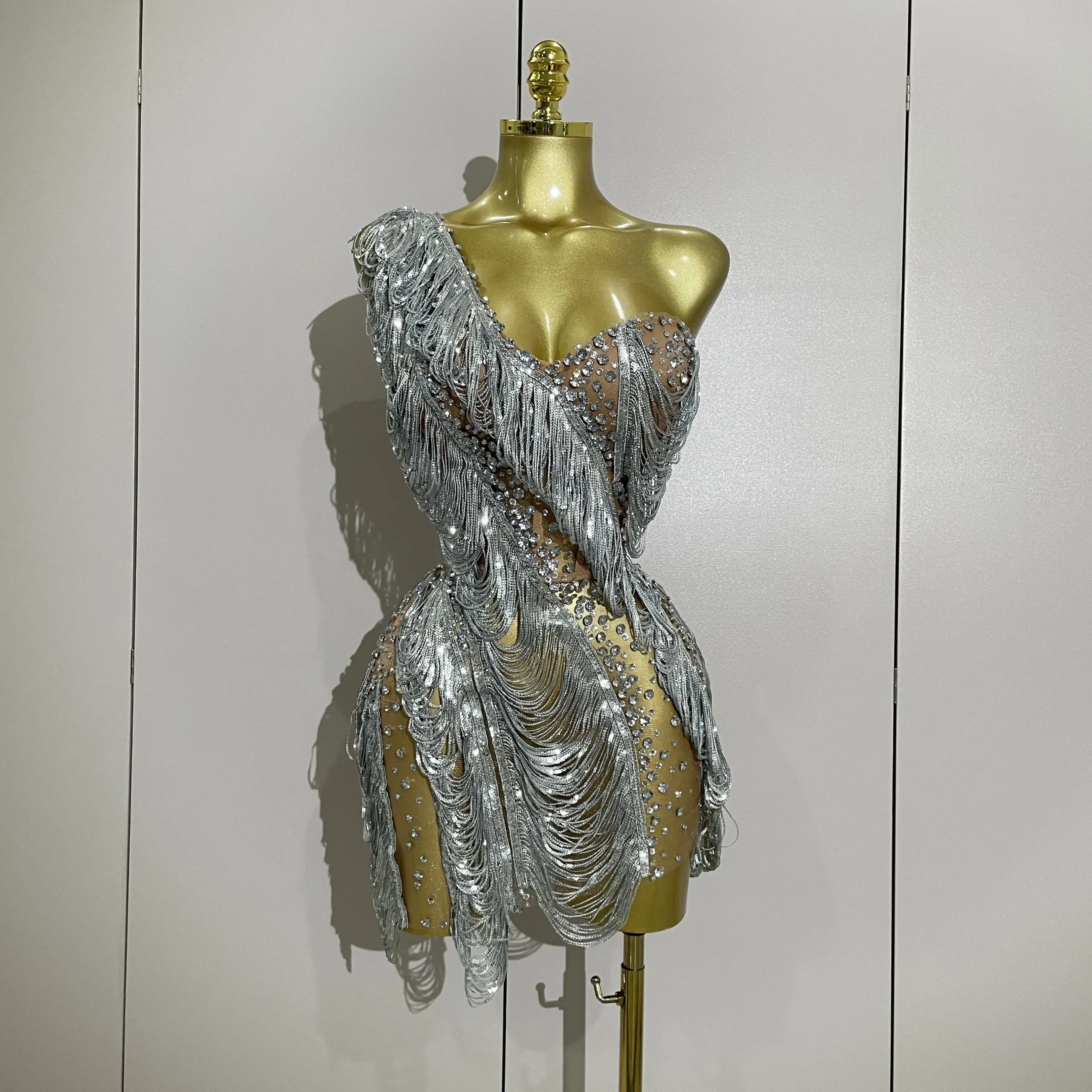 Stock scintillante strass paillettes nappa maglia monospalla abito corto 2025 donna sera festa di compleanno discoteca costume di scena 1