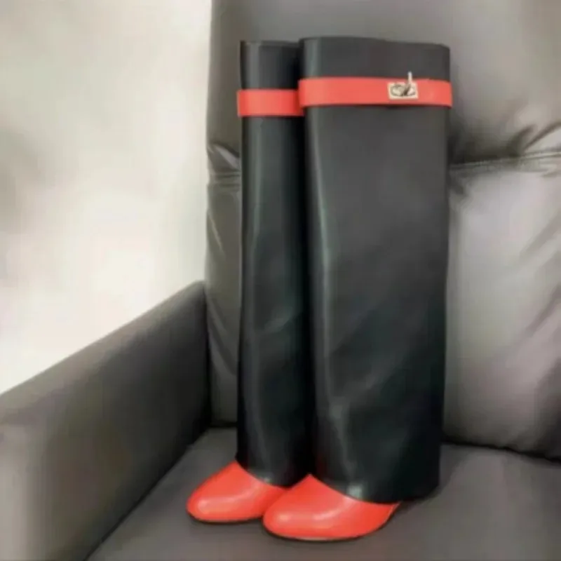 Stivali con zeppa da donna Stivali alti al ginocchio con fibbia in corno di mucca Punta tonda, polpaccio largo Europeo Inverno Equitazione Stile equestre Decorazione in metallo 3