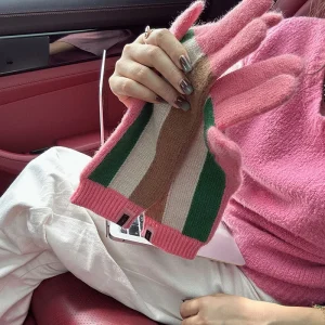 Guanti caldi abbinati ai colori touchscreen personalizzati alla moda per uomo e donna con dopamina giapponese e coreana autunno e inverno 1