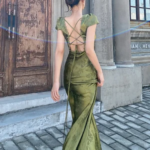 2025 Abito lungo da donna della nuova estate Verde turchese con scollo a V Backless Satin Jacquard Slim Elegante festa da sera Abiti femminili sexy 1