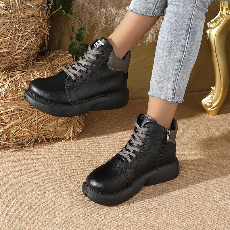 Nuovi stivali da donna in morbida pelle nera 2025, stivaletti stringati invernali con suola spessa con fodera pelosa, street style 4